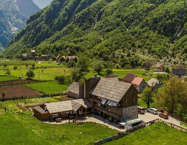 Bujtina Polia